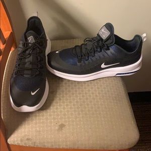 Never wear the shoes looking to sell.